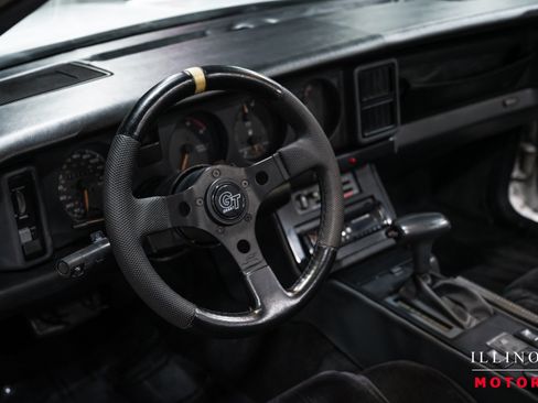 Used 1991 Pontiac Firebird Trans Am RWD image 20