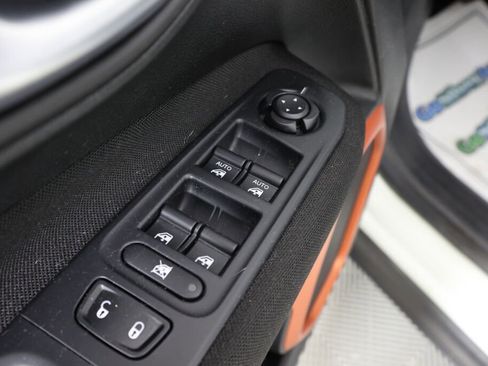 Used 2018 Jeep Renegade Sport w/ Power & Air Group image 30