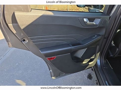 Used 2025 Ford Escape Platinum w/ Premium Technology Package image 41