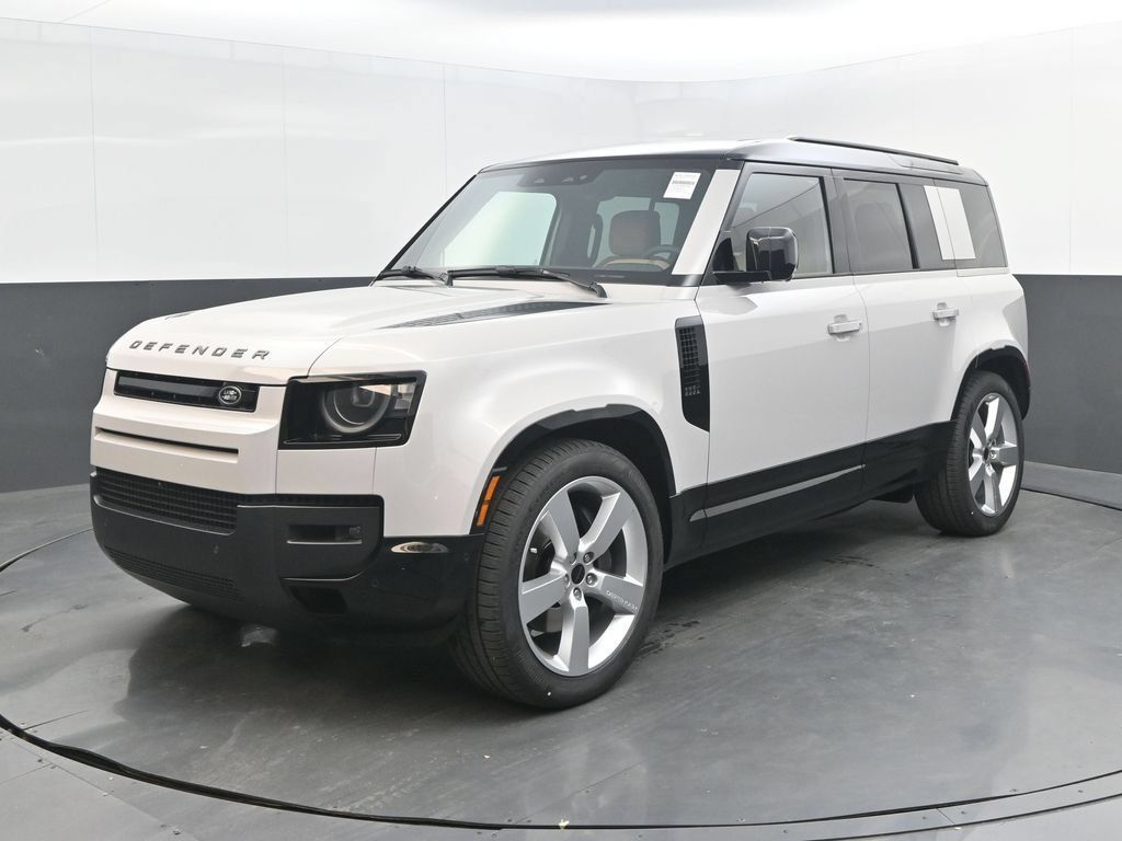 Used 2026 Land Rover Defender 110 X-Dynamic SE AWD/4WD image 1