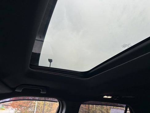 Used 2018 Ford Explorer Sport w/ Equipment Group 401A image 24