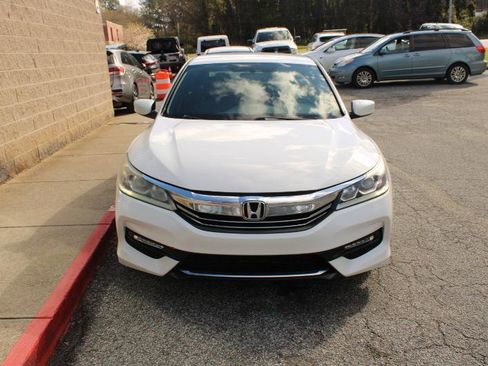 Used 2016 Honda Accord Sport image 2