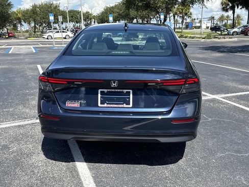 Used 2023 Honda Accord EX image 7