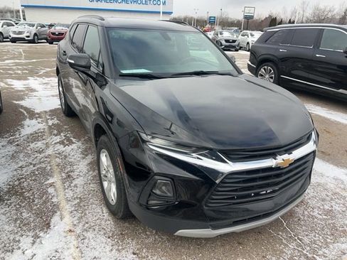 Used 2020 Chevrolet Blazer LT image 2