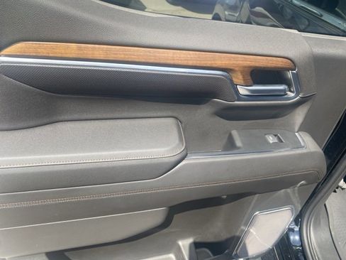 Used 2023 Chevrolet Silverado 1500 High Country w/ High Country Premium Package image 12