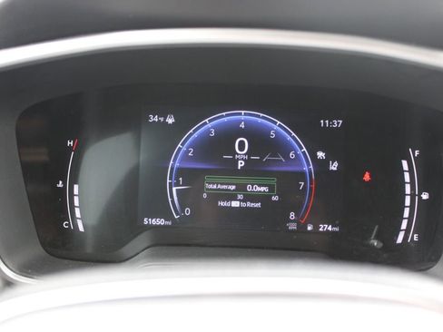 Used 2024 Toyota Corolla Cross XLE image 32