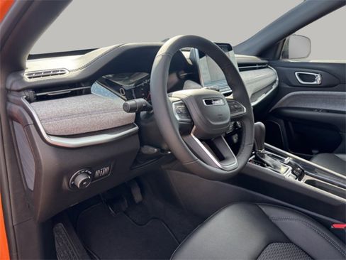 New 2026 Jeep Compass Latitude image 15