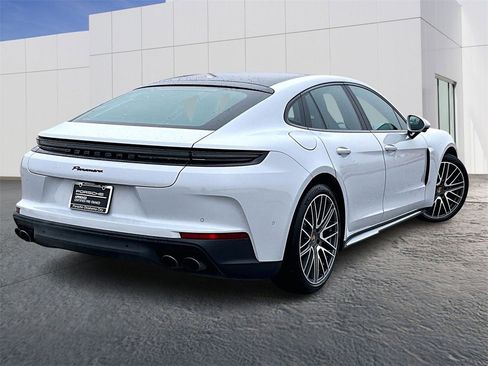 Used 2025 Porsche Panamera image 7
