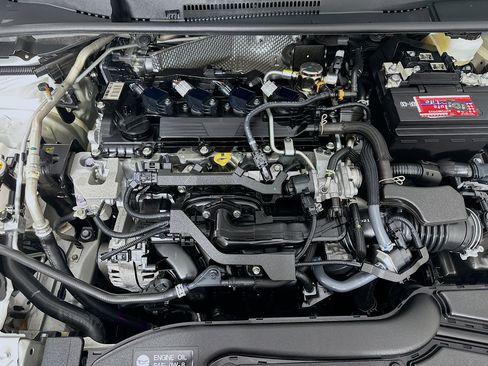 Used 2025 Toyota Corolla LE image 31