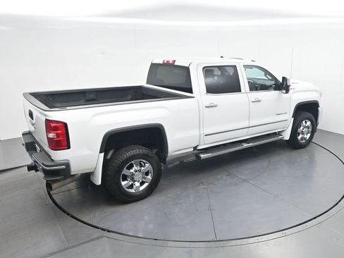 Used 2018 GMC Sierra 2500 SLT w/ Duramax Plus Package AWD/4WD image 22