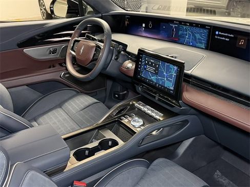 New 2026 Lincoln Nautilus Black Label image 8