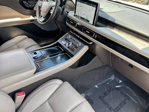 Used 2023 Lincoln Aviator Reserve w/ Equipment Group 201A AWD/4WD image 20
