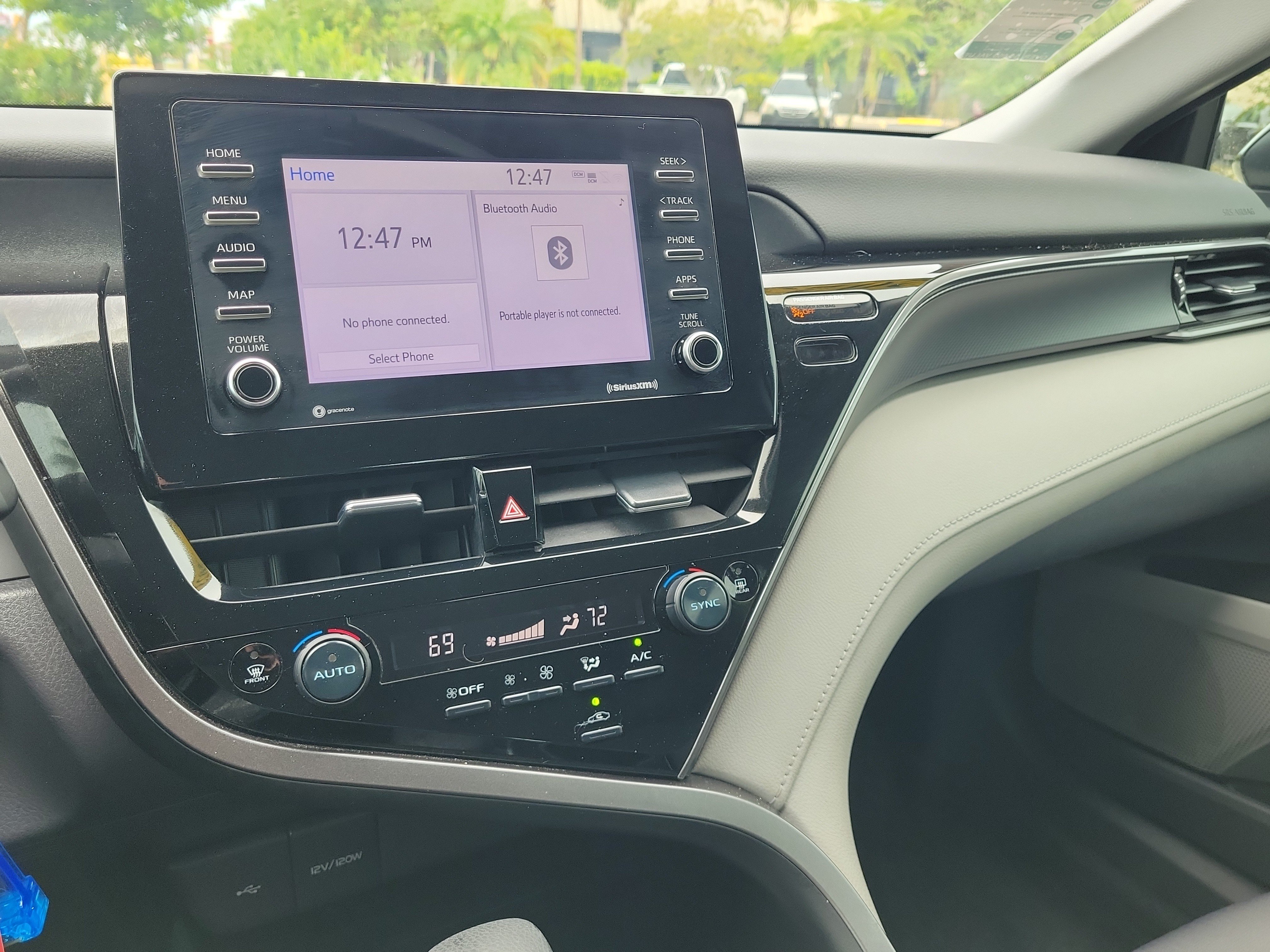 Used 2023 Toyota Camry LE FWD image 28