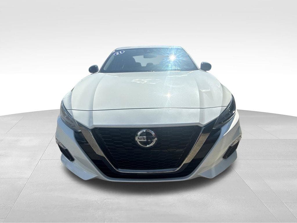 Used 2021 Nissan Altima 2.5 SR w/ SR Premium Package FWD image 3
