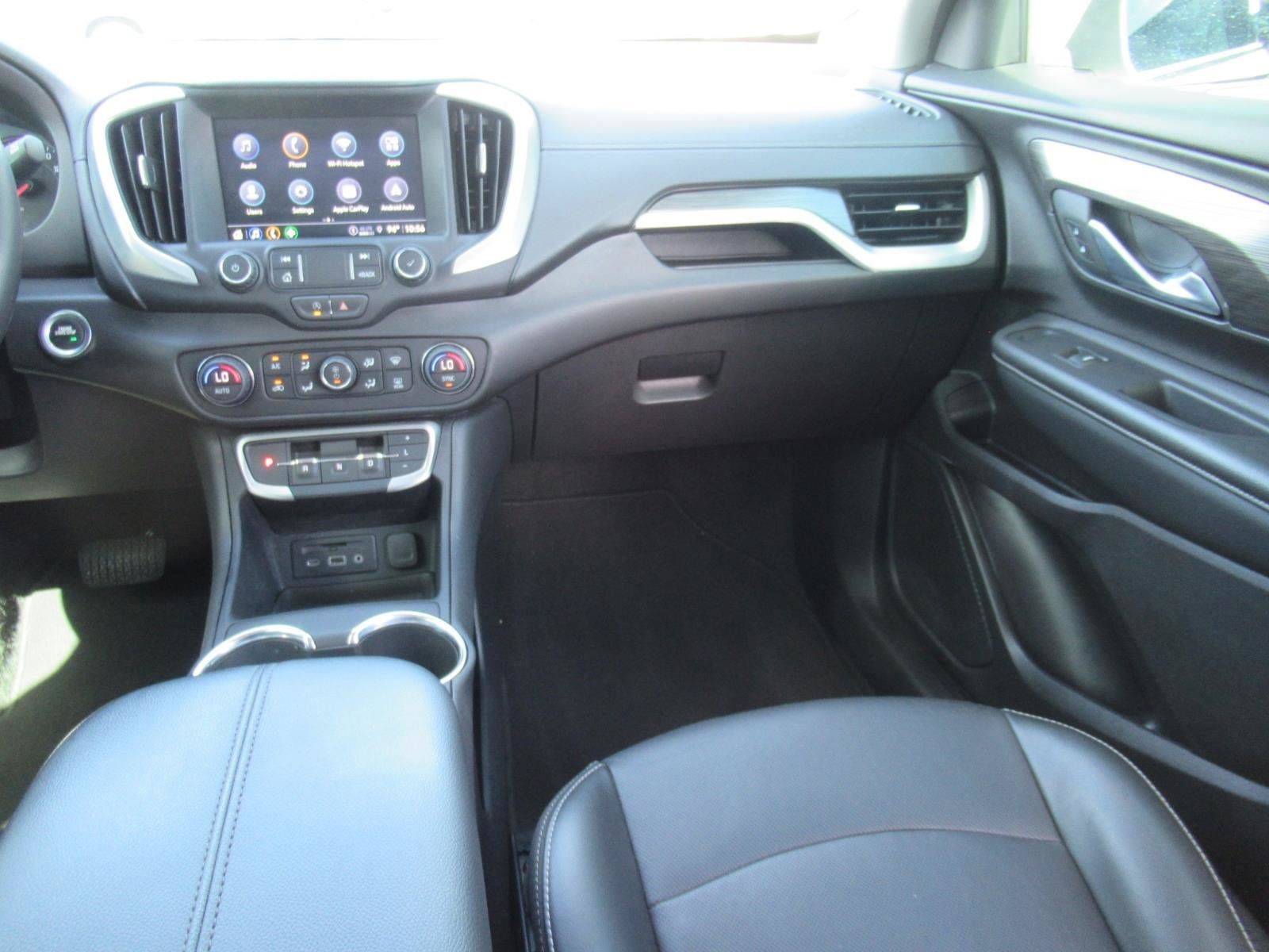 Used 2024 GMC Terrain SLT AWD/4WD image 15