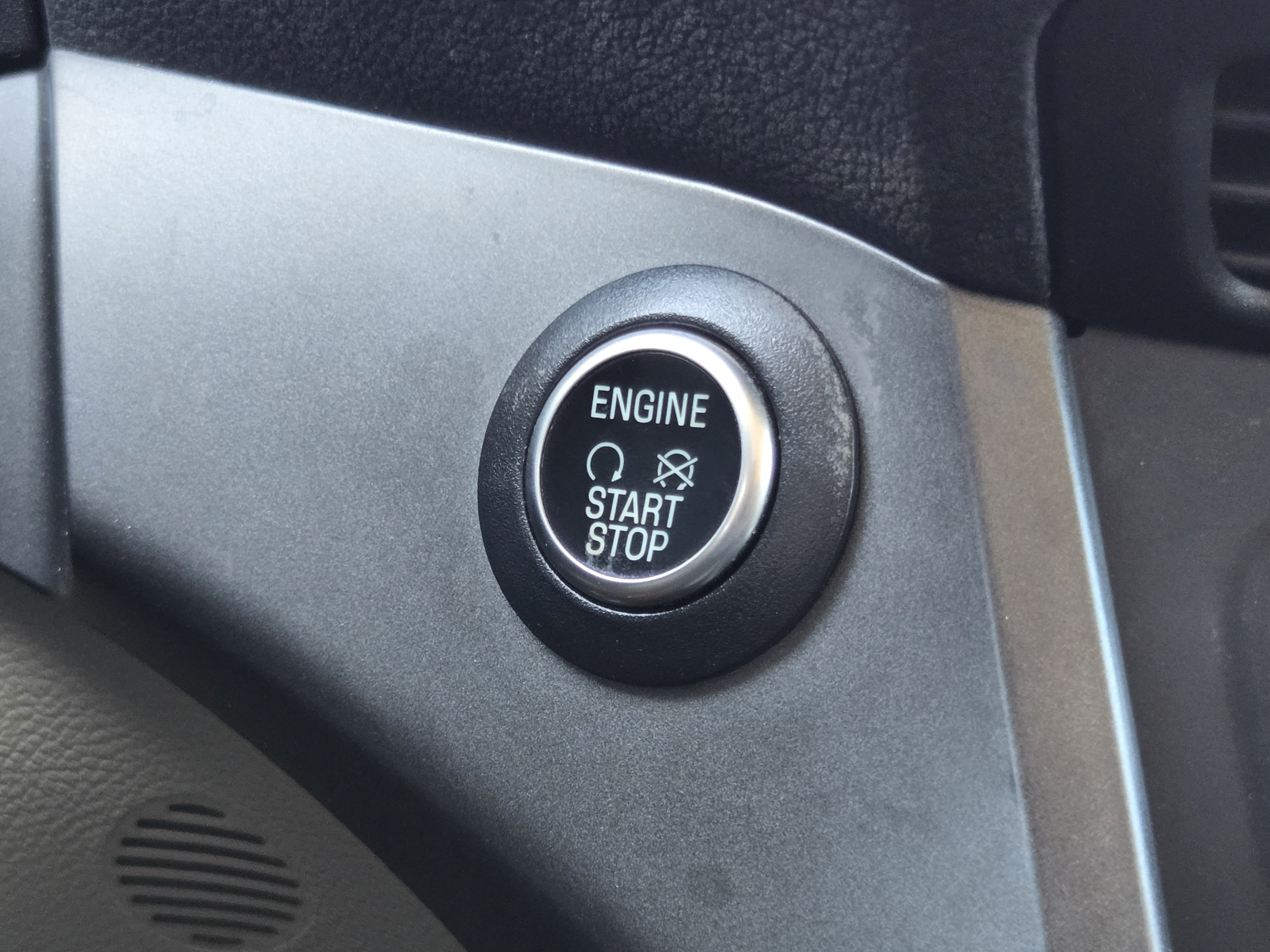 Used 2019 Ford Escape SEL FWD image 17