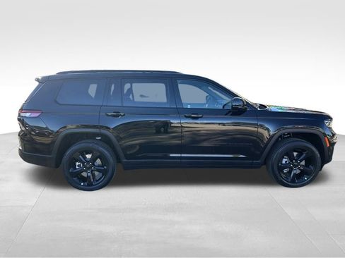 New 2025 Jeep Grand Cherokee L Altitude image 7