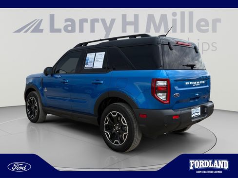 Used 2025 Ford Bronco Sport Outer Banks w/ Outer Banks Tech Package+ AWD/4WD image 3