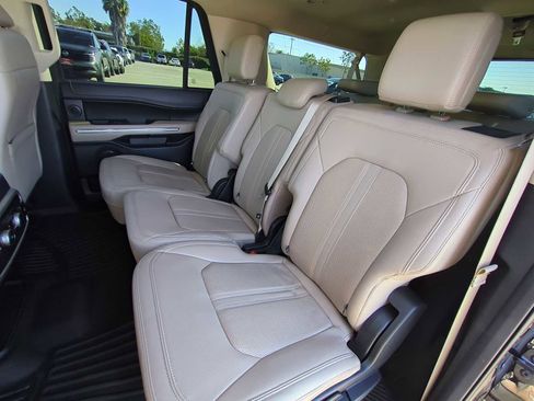 Used 2023 Ford Expedition Max Limited image 25