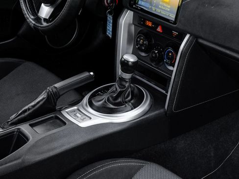 Used 2017 Toyota 86 RWD image 23