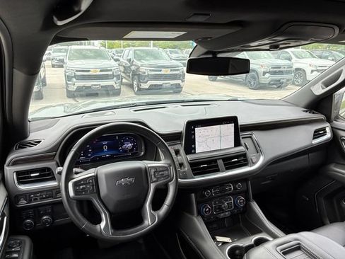 Used 2023 Chevrolet Suburban Z71 AWD/4WD image 12