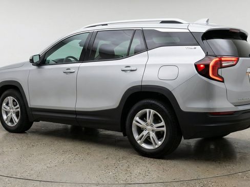 Used 2024 GMC Terrain SLE FWD image 6