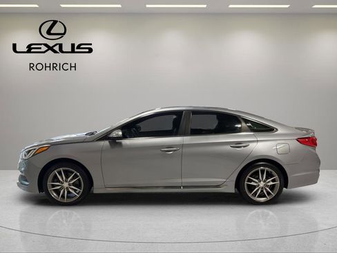 Used 2017 Hyundai Sonata Sport 2.0T w/ Cargo Package image 9