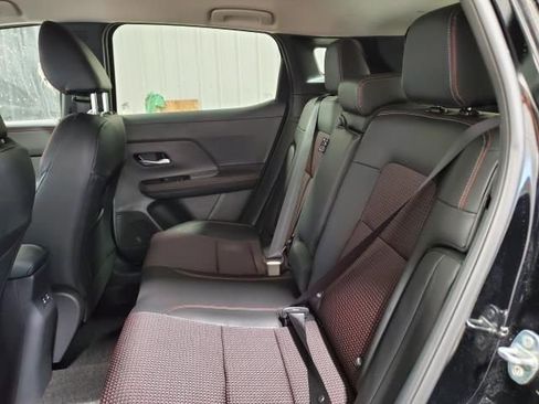 Used 2025 Nissan Kicks SR AWD/4WD image 8