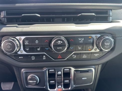 New 2025 Jeep Wrangler Sahara w/ Safety Group image 33