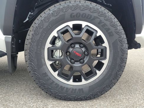 New 2026 Toyota Tacoma TRD Off-Road AWD/4WD image 5
