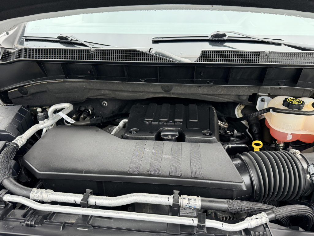 Used 2024 Chevrolet Silverado 1500 LT AWD/4WD image 26
