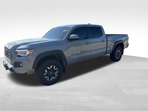 Used 2020 Toyota Tacoma TRD Off-Road w/ Technology Package image 9