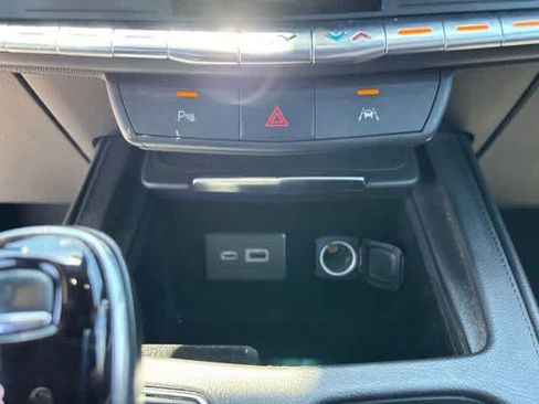 Used 2023 Cadillac XT4 Premium Luxury AWD/4WD image 18