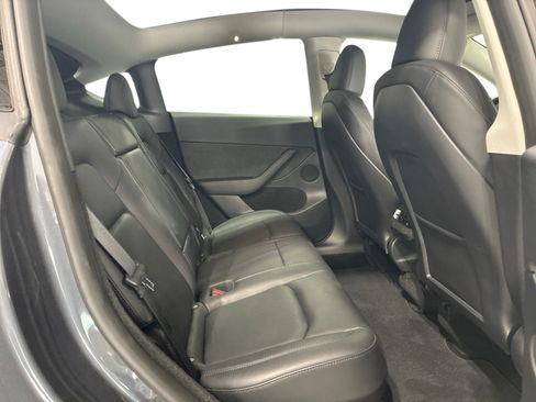 Certified 2023 Tesla Model Y Long Range AWD/4WD image 11