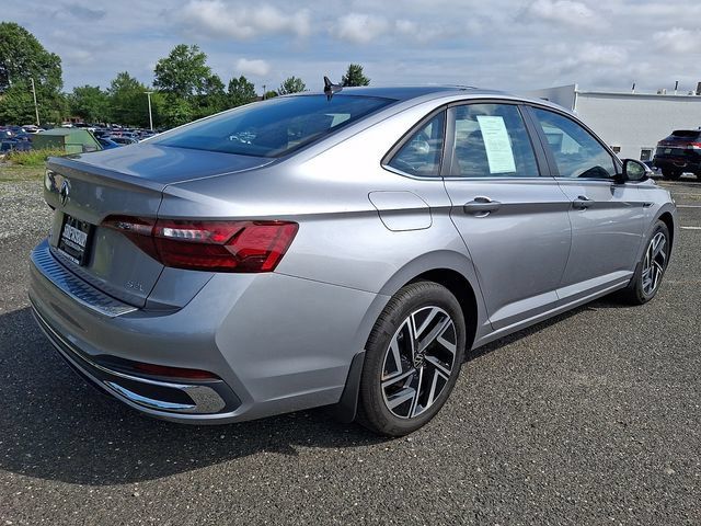 Used 2024 Volkswagen Jetta SEL FWD image 6
