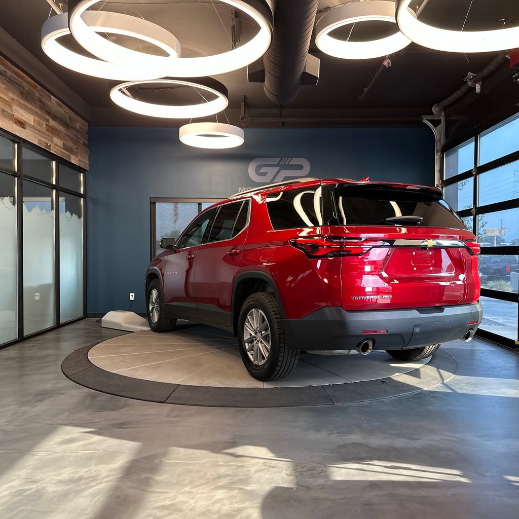 Used 2023 Chevrolet Traverse LT AWD/4WD image 5