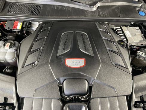 Used 2021 Porsche Cayenne GTS image 32