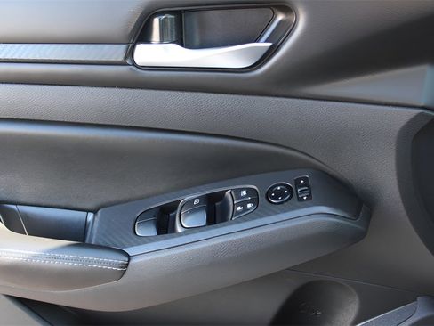 Used 2024 Nissan Sentra SV w/ All-Weather Package image 17