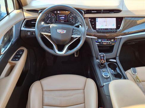 Used 2024 Cadillac XT6 Sport w/ Platinum Package image 3