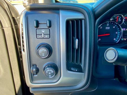 Used 2018 GMC Sierra 1500 SLT w/ SLT Preferred Package image 47