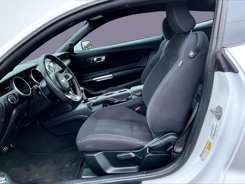 Used 2022 Ford Mustang Coupe image 11