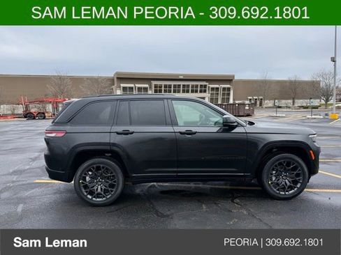 New 2025 Jeep Grand Cherokee Summit w/ Obsidian Package image 3