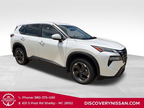 Certified 2025 Nissan Rogue SV FWD image 4