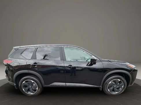 Used 2025 Nissan Rogue SV AWD/4WD image 4