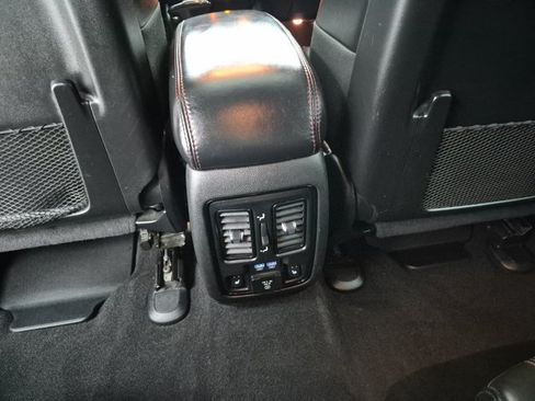 Used 2021 Dodge Durango R/T w/ Tow 'N Go Package AWD/4WD image 19