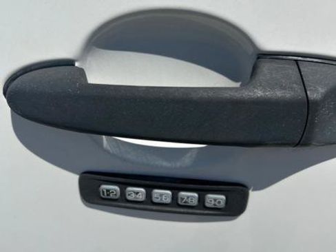 Used 2010 Ford Escape XLT FWD image 8