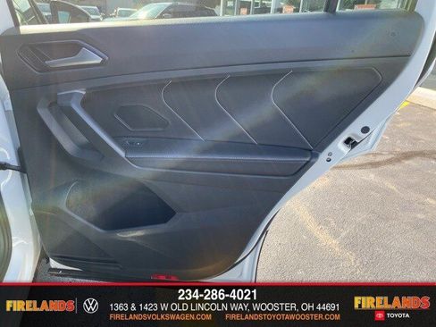 New 2024 Volkswagen Tiguan SE image 59