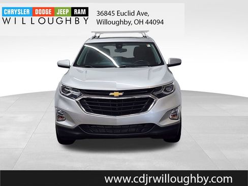 Used 2020 Chevrolet Equinox LT image 2
