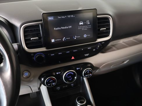 Used 2025 Hyundai Venue SEL FWD image 5