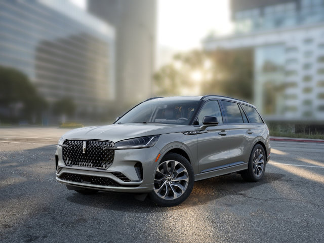 New 2027 Lincoln Aviator AWD image 2